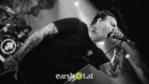 NIK_7496 STICK TO YOUR GUNS - Live