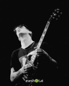 claustrophobia tour glazed curtains echolight