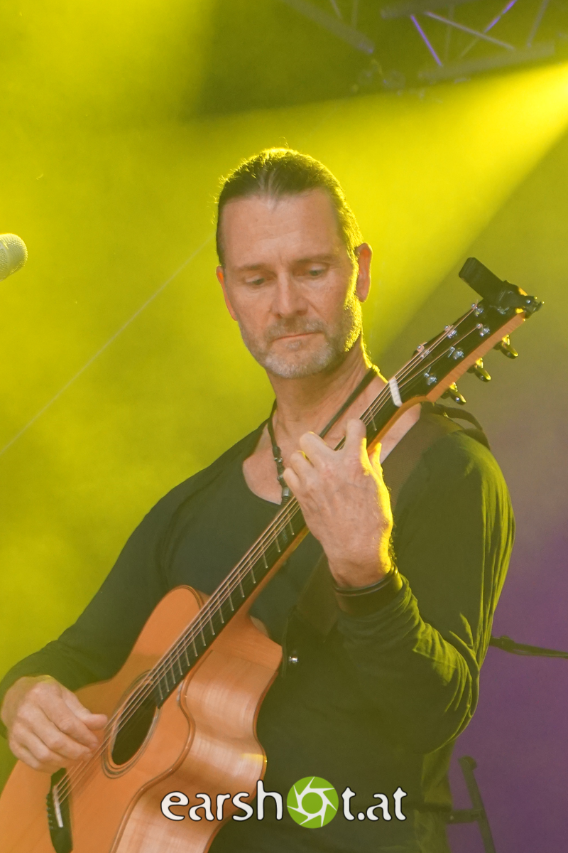 BONNIE TYLER, C.B. GREEN