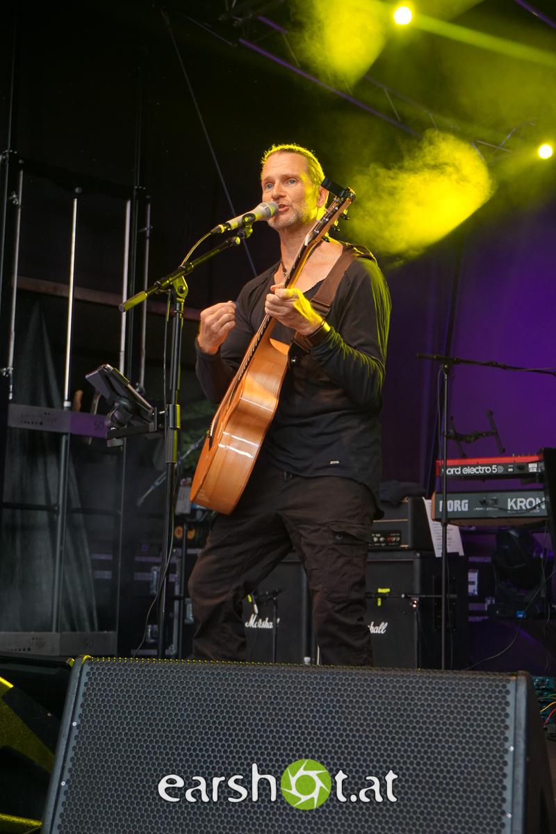 BONNIE TYLER, C.B. GREEN