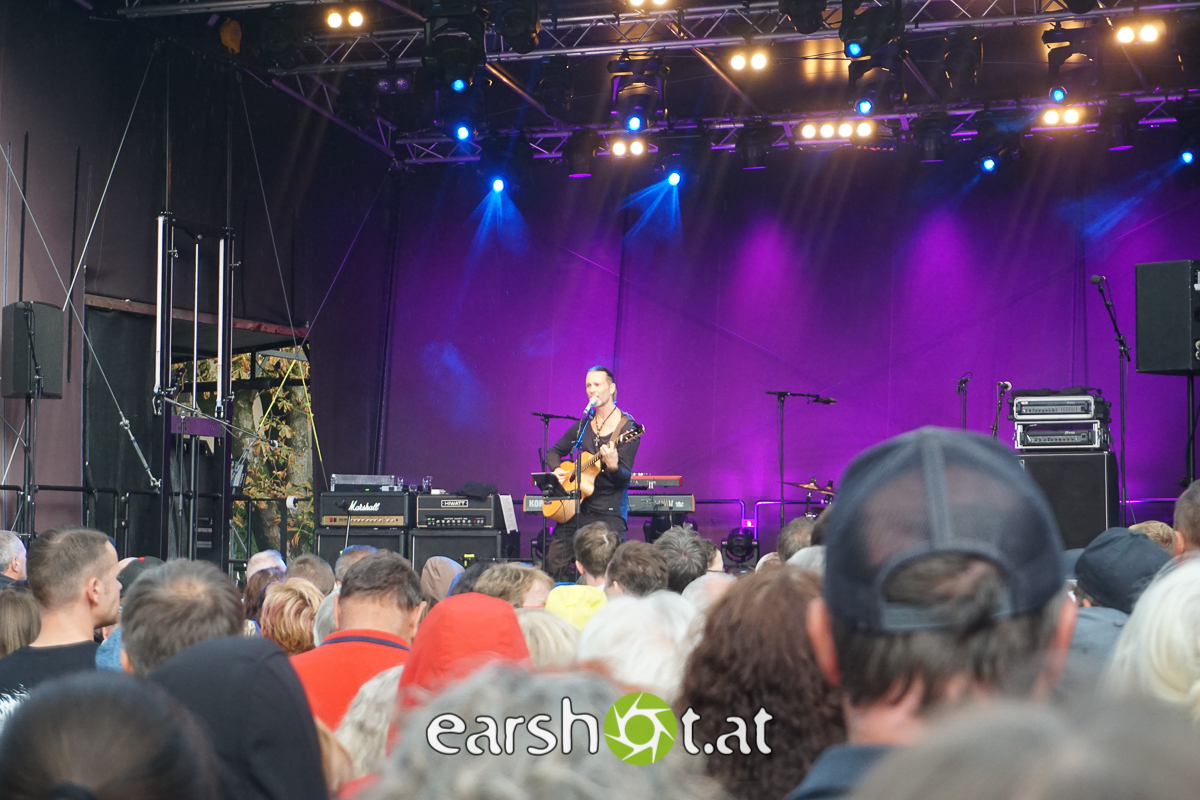 BONNIE TYLER, C.B. GREEN