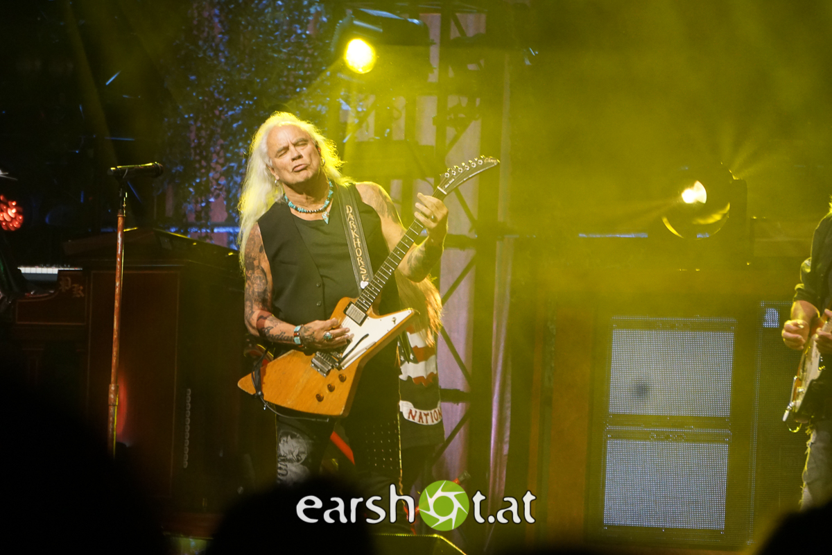 LYNYRD SKYNYRD, SIMON MCBRIDE