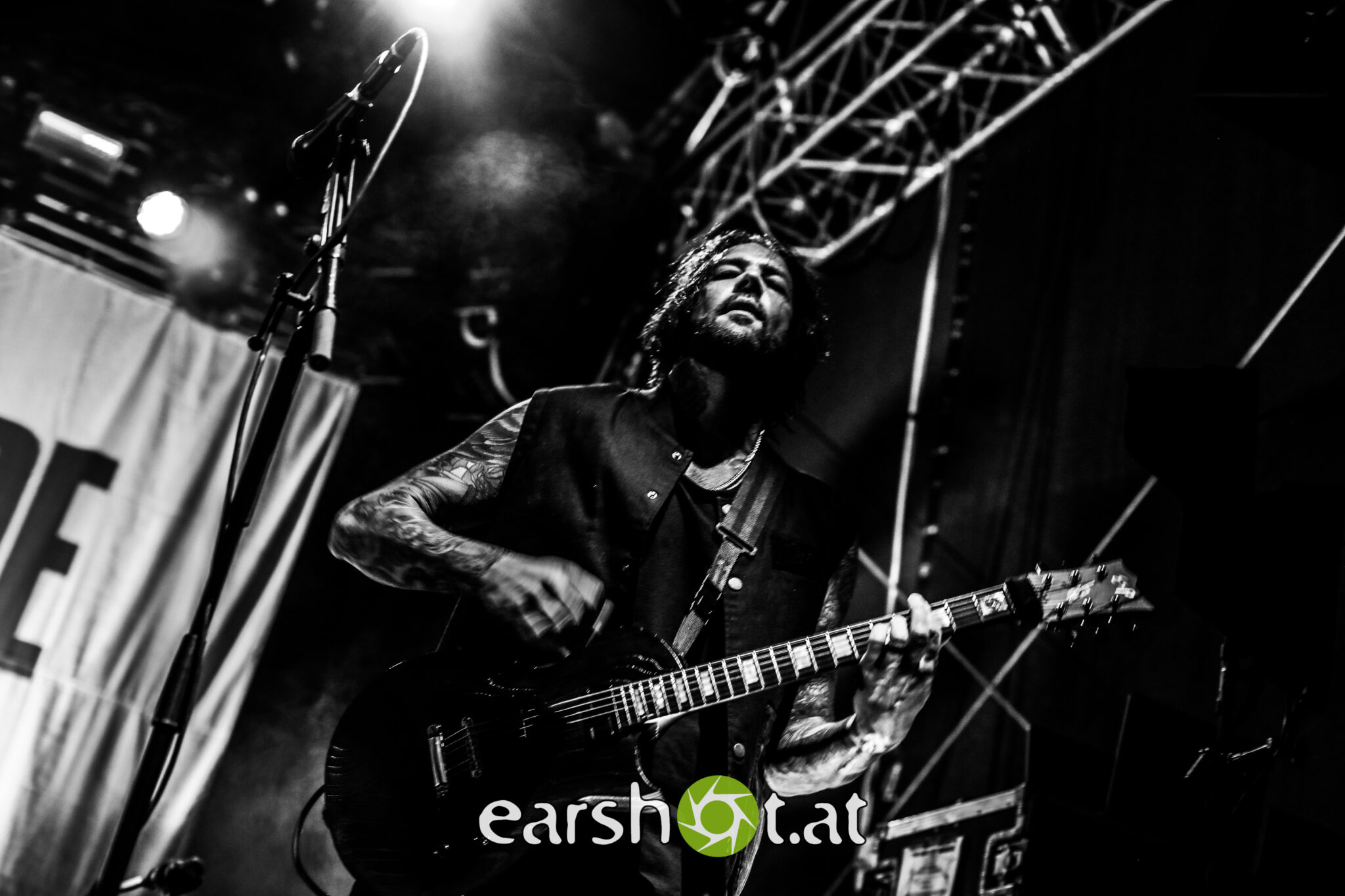 THE GHOST INSIDE, UNEARTH