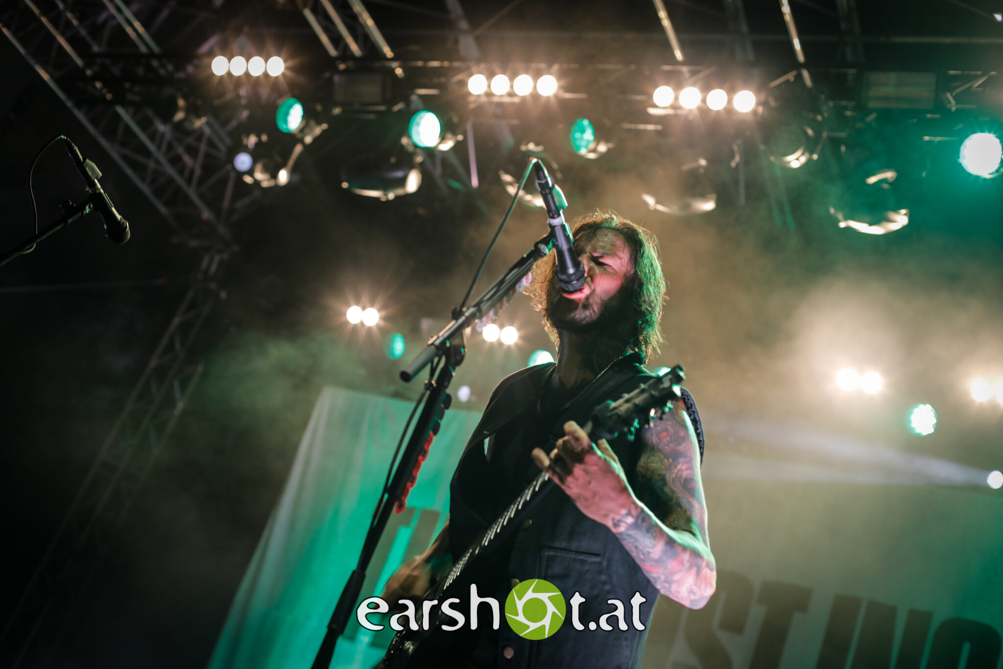 THE GHOST INSIDE, UNEARTH